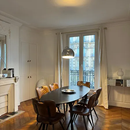 Cosy Haussmanian Parigi