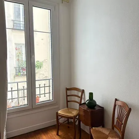 Cosy Haussmanian * Parigi